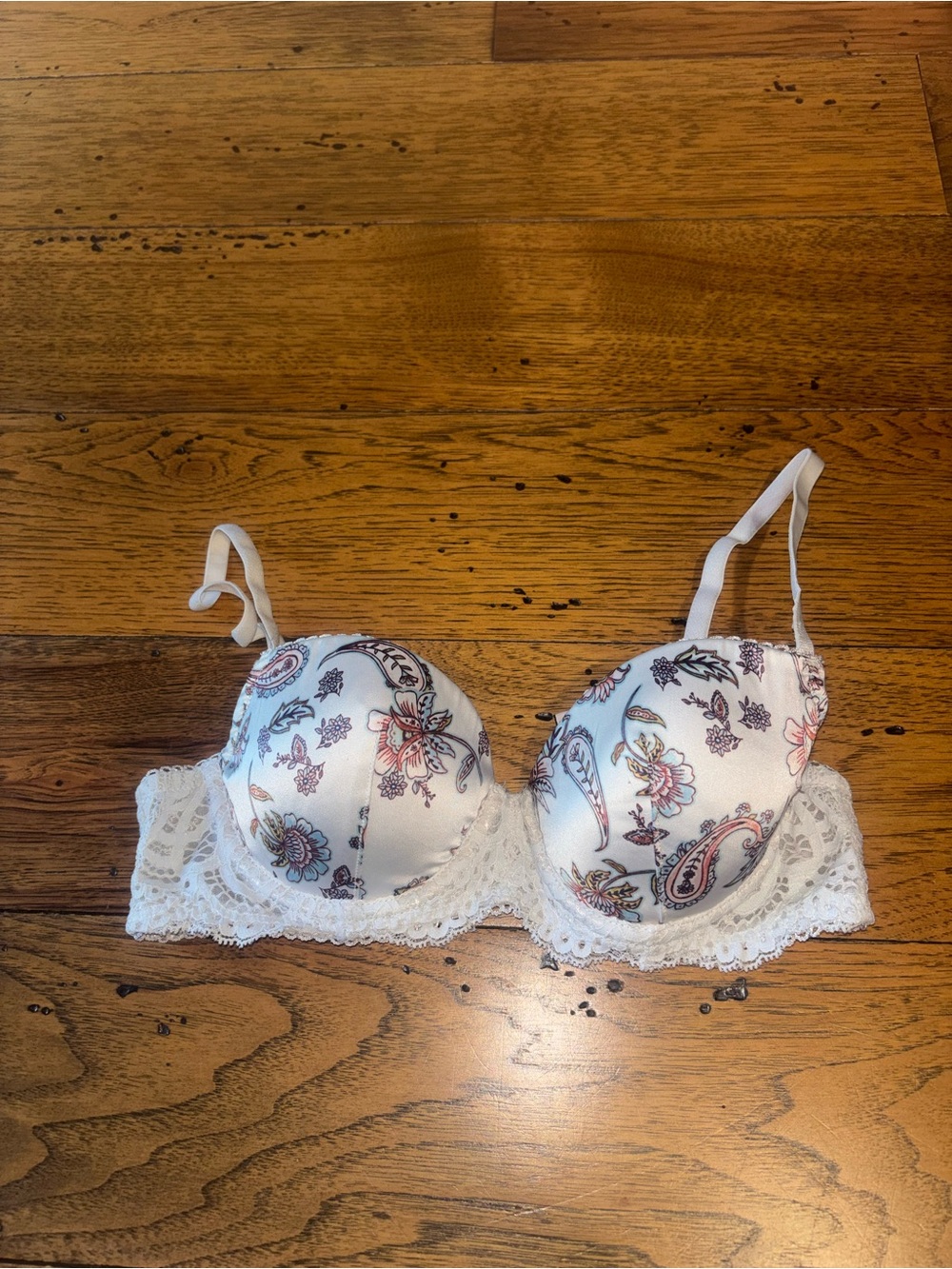 Victoria’s Secret Dream Angels Lined Demi White Paisley Lace Underwire Bra 32C